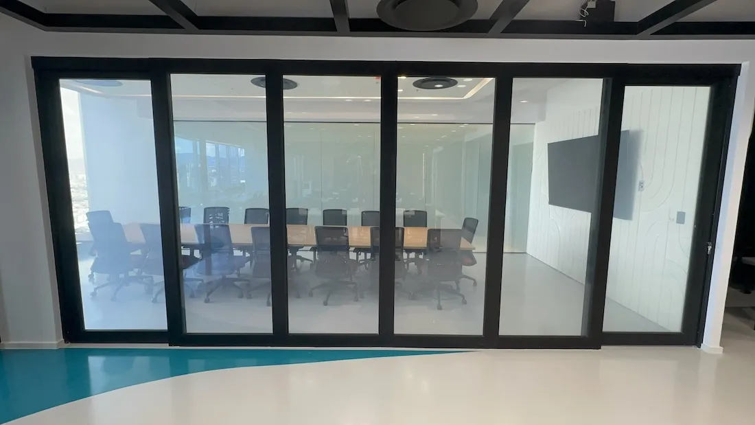 Proyecto Proyecto Bitso Torre Diana Sala Juntas Principal - Smart Film (PDLC) - Foto 9