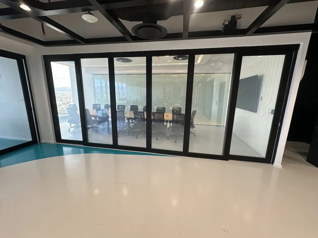 Proyecto Proyecto Bitso Torre Diana Sala Juntas Principal - Smart Film (PDLC) - Foto 6