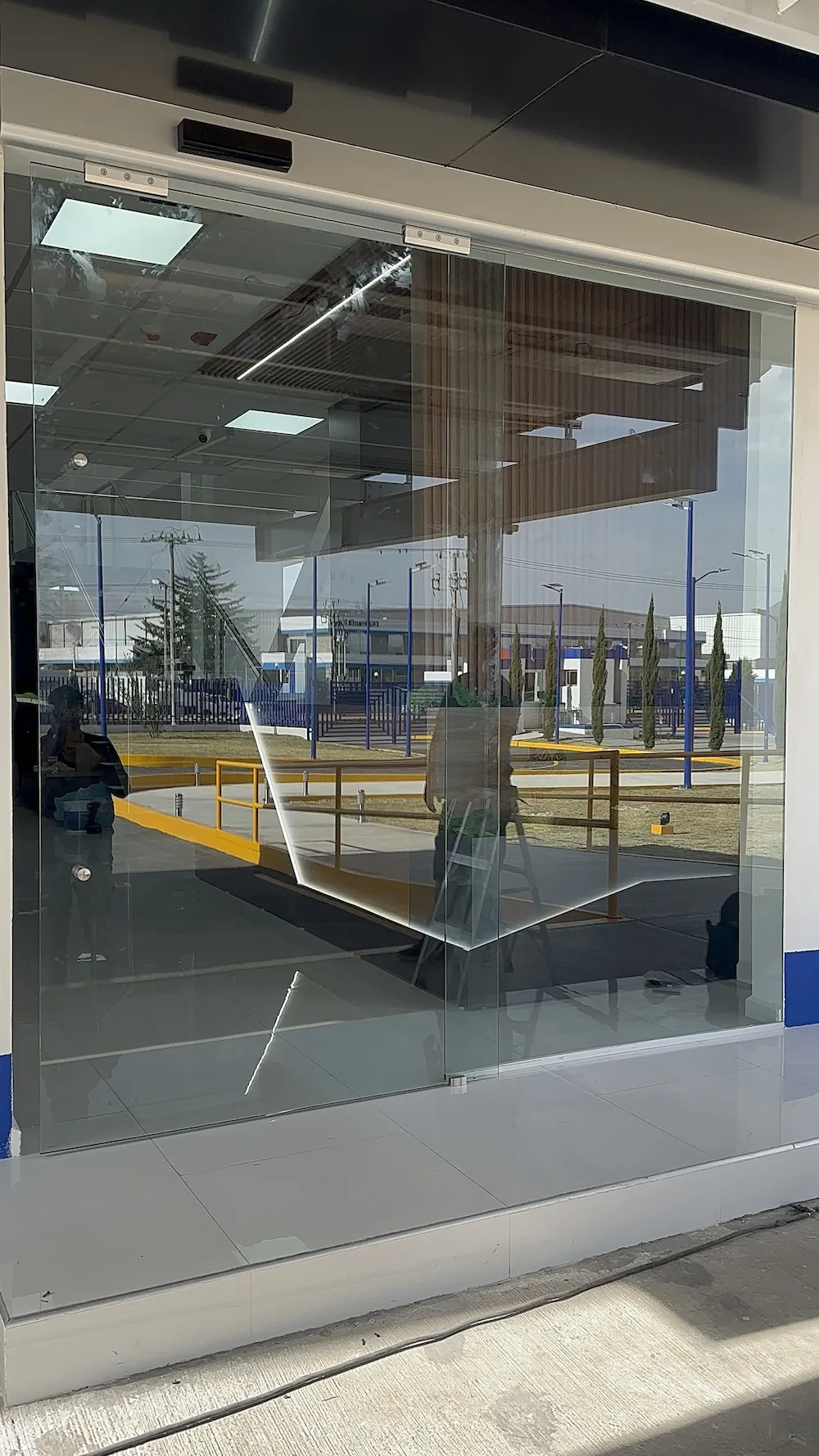 Proyecto Proyecto Brulagsa Puerta Automatica - Smart Film (PDLC) - Foto 4