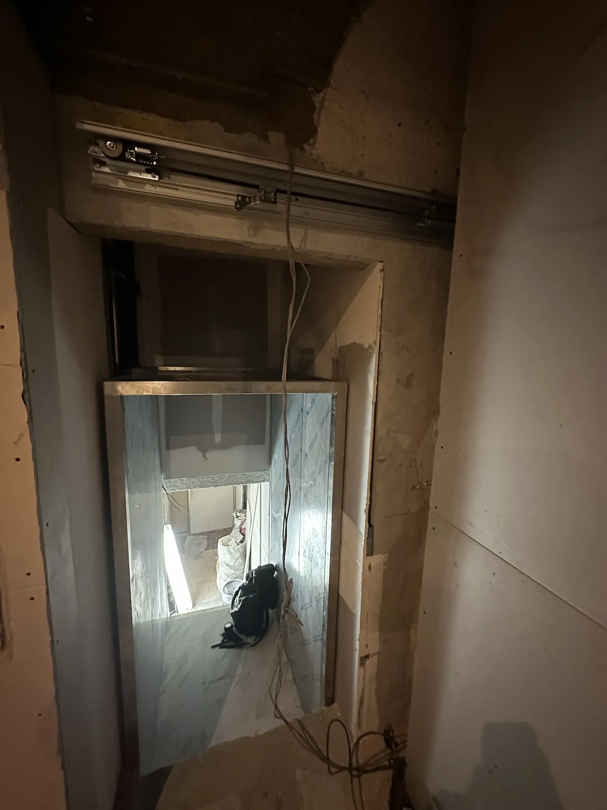 Proyecto Proyecto Elevador Cortesia Hotel Presidente Polanco Cdmx Puertas Automaticas - Smart Film (PDLC) - Foto 3