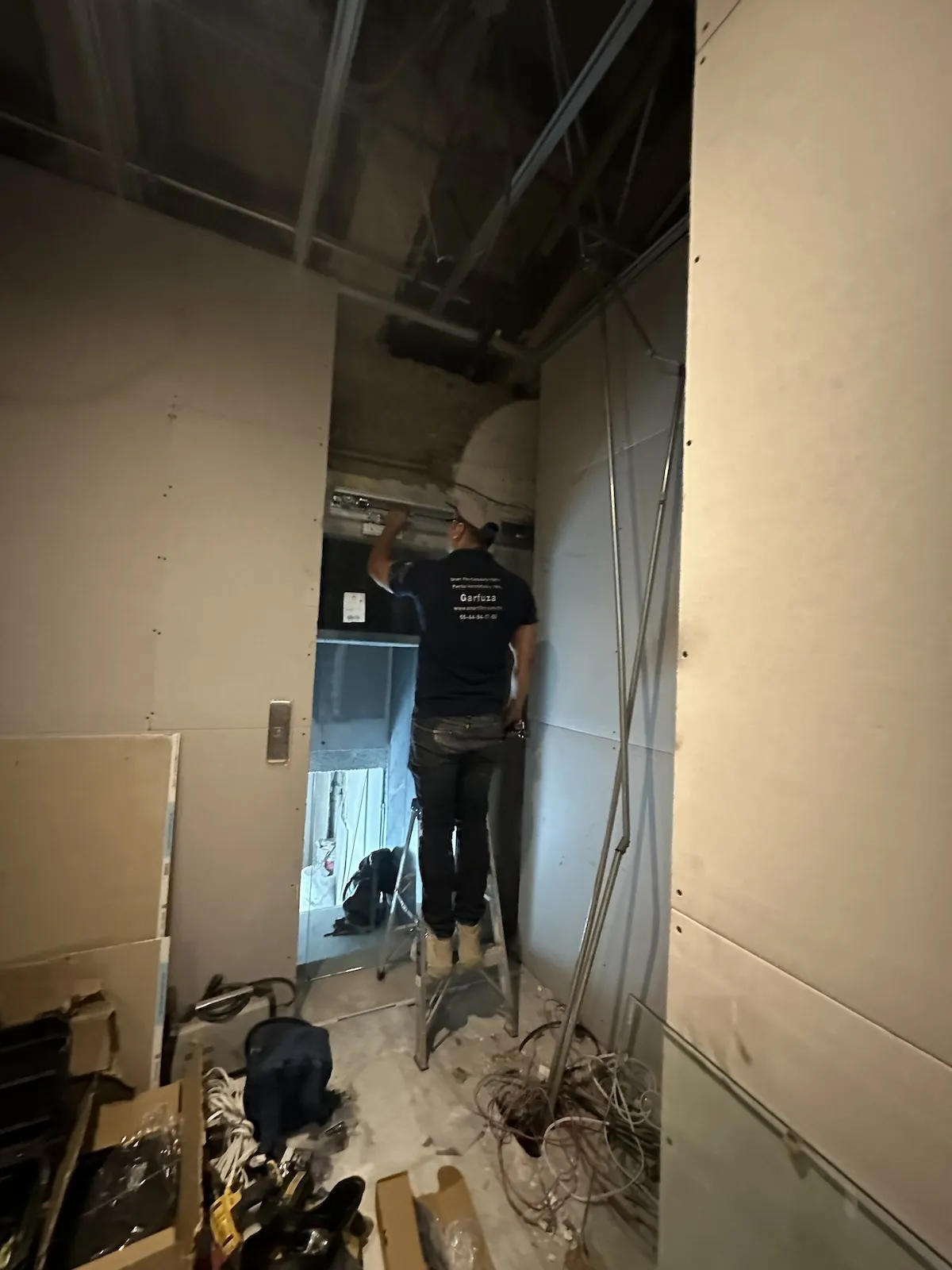 Proyecto Proyecto Elevador Cortesia Hotel Presidente Polanco Cdmx Puertas Automaticas - Smart Film (PDLC) - Foto 6