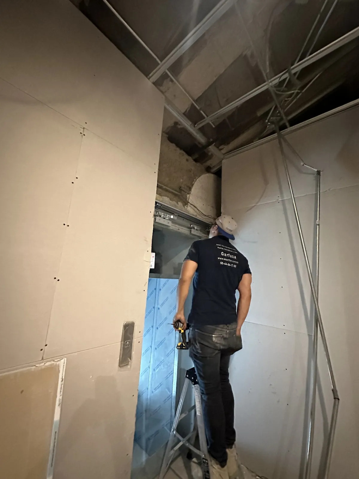 Proyecto Proyecto Elevador Cortesia Hotel Presidente Polanco Cdmx Puertas Automaticas - Smart Film (PDLC) - Foto 8