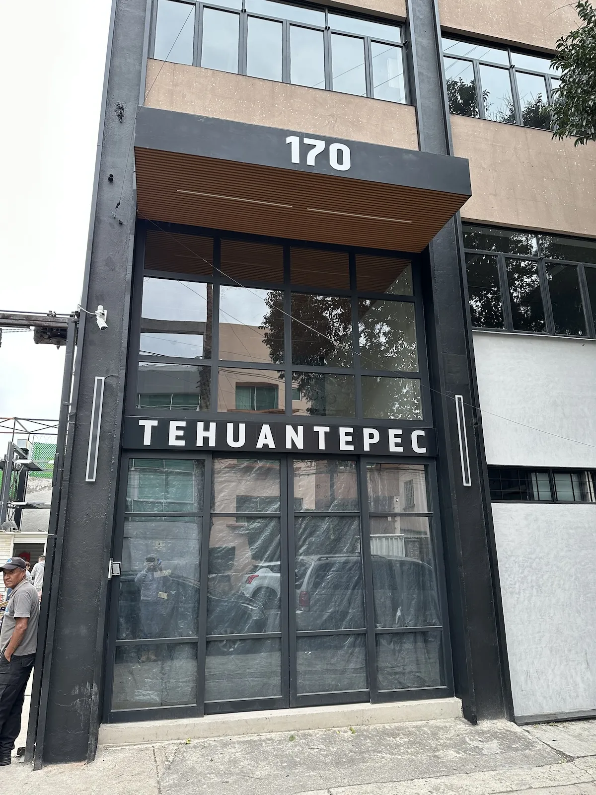 Proyecto Proyecto Fachada Tehuantepec Cdmx Puertas Automaticas - Smart Film (PDLC) - Foto 8
