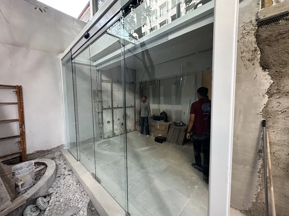 Proyecto Proyecto Karl Storz Endoskope Puerta Automatica - Smart Film (PDLC) - Foto 14