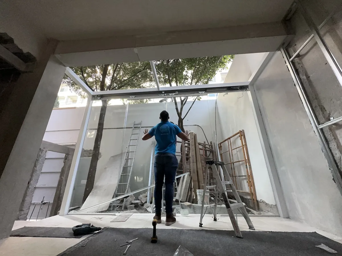 Proyecto Proyecto Karl Storz Endoskope Puerta Automatica - Smart Film (PDLC) - Foto 9