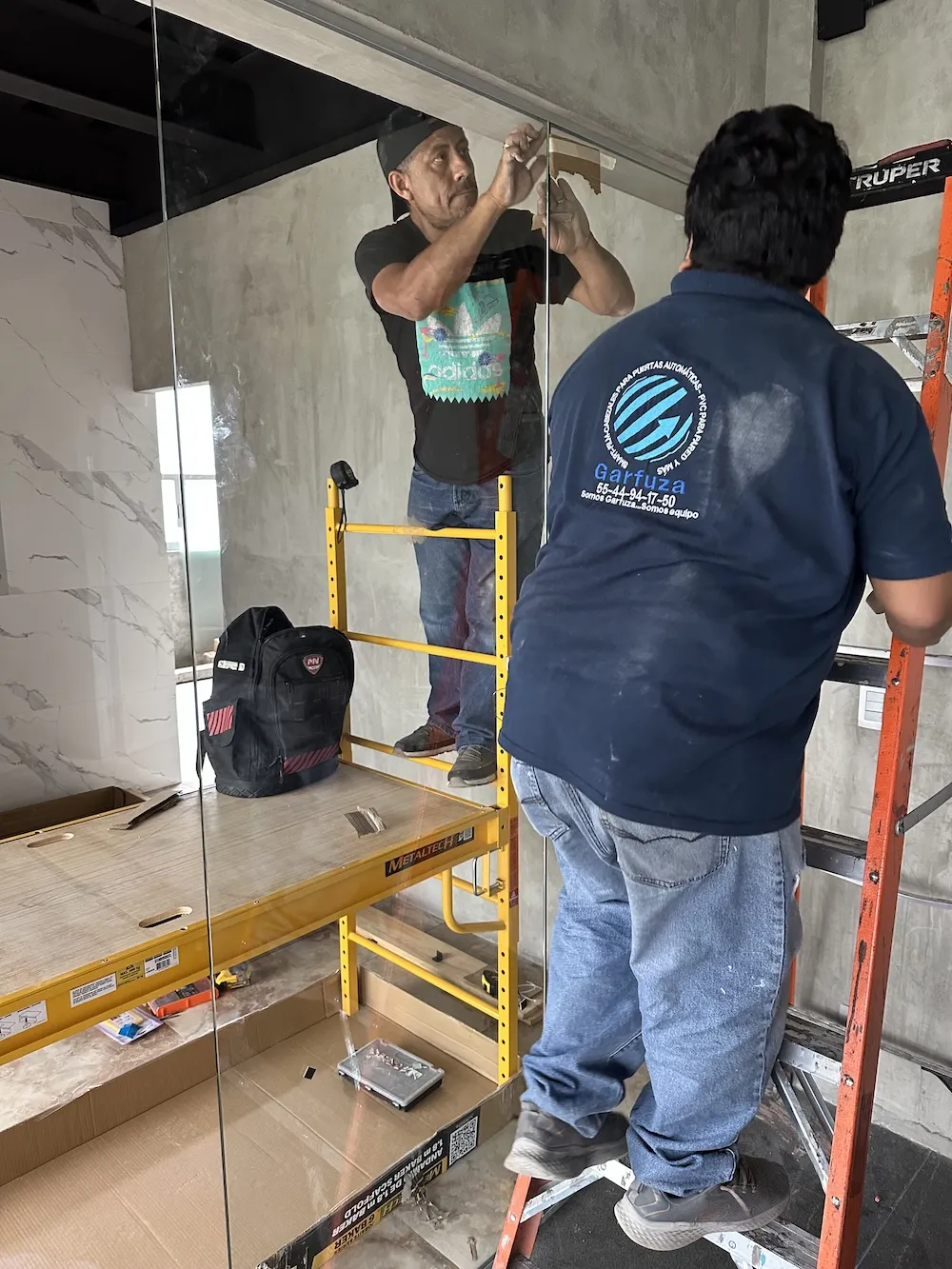 Proyecto Proyecto Keep On Moving Prado Norte Cdmx Puertas Automaticas - Smart Film (PDLC) - Foto 7