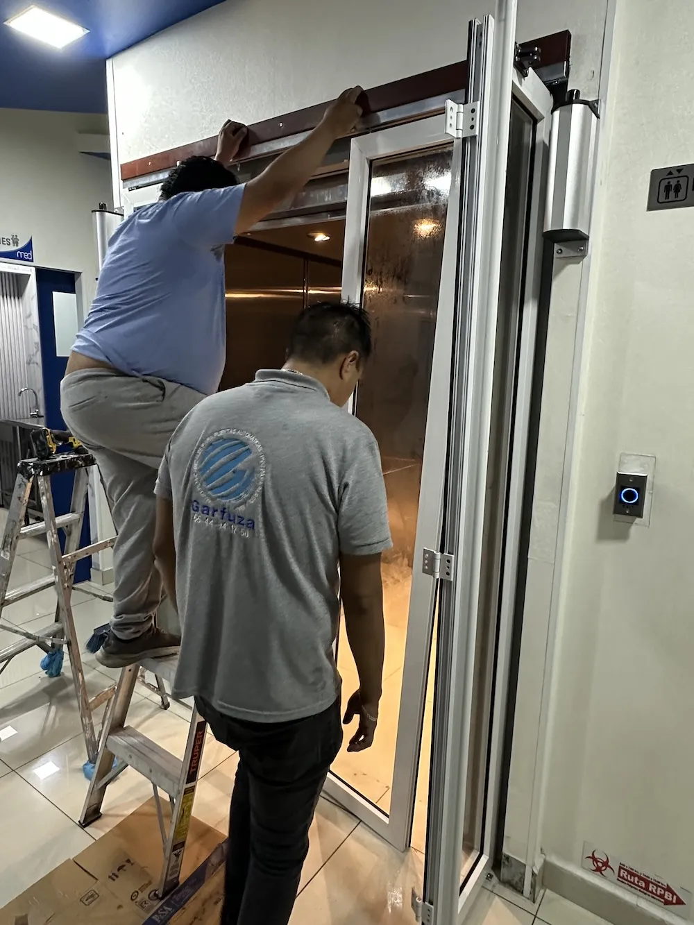 Proyecto Proyecto Med Centro Medico Puertas Plegables Automaticas Puertas Automaticas - Smart Film (PDLC) - Foto 5