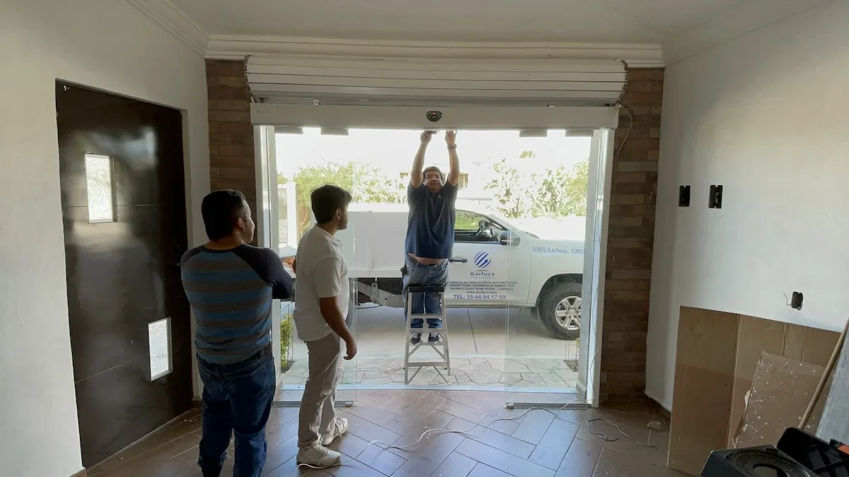 Proyecto Proyecto Mini Super Guanajuato Puerta Automatica - Smart Film (PDLC) - Foto 17