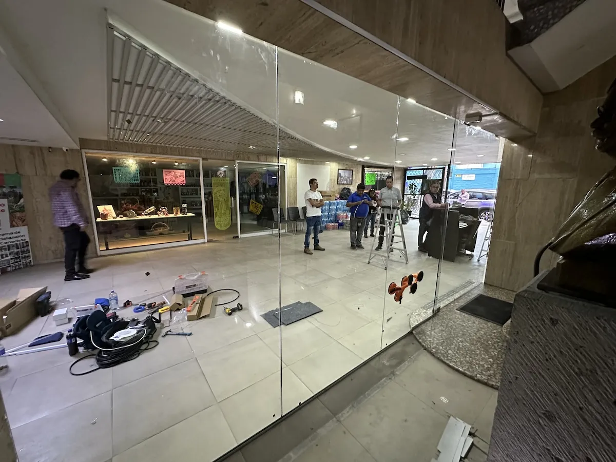 Proyecto Proyecto Puerta Cnc Buenavista - Smart Film (PDLC) - Foto 9