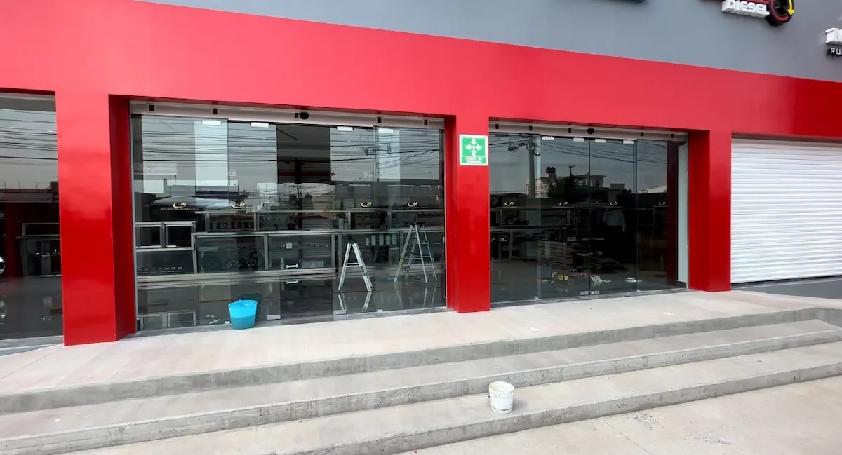 Proyecto Proyecto Refaccionaria Del Norte Puertas Automaticas - Smart Film (PDLC) - Foto 16