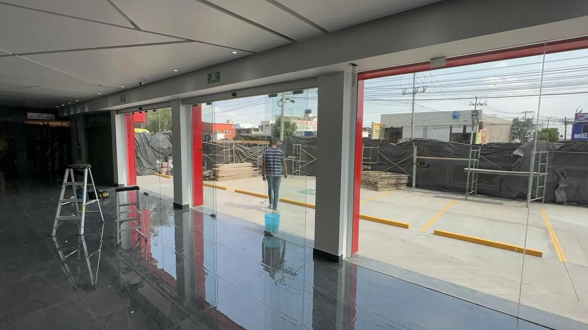 Proyecto Proyecto Refaccionaria Del Norte Puertas Automaticas - Smart Film (PDLC) - Foto 4