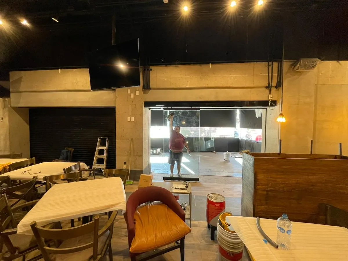 Proyecto Proyecto Restaurante Revolucion Puerta Automatica - Smart Film (PDLC) - Foto 3