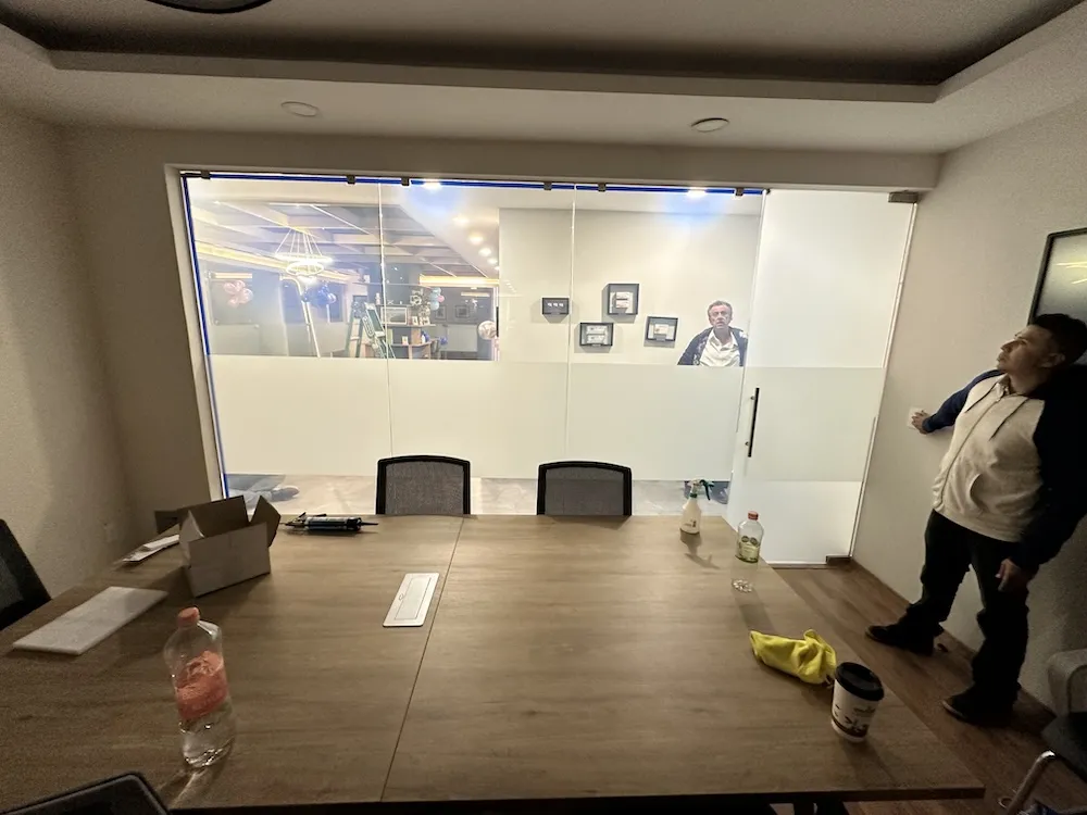 Proyecto Proyecto Sala De Juntas 1 Solidfarma Smart Film - Smart Film (PDLC) - Foto 11