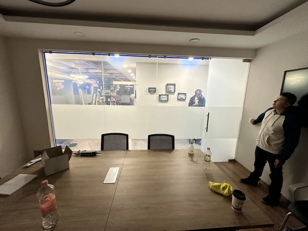 Proyecto Proyecto Sala De Juntas 1 Solidfarma Smart Film - Smart Film (PDLC) - Foto 13