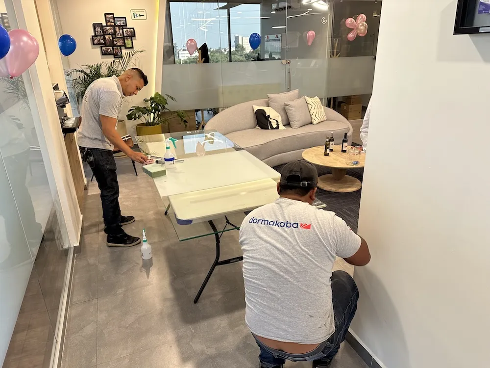 Proyecto Proyecto Sala De Juntas 1 Solidfarma Smart Film - Smart Film (PDLC) - Foto 3