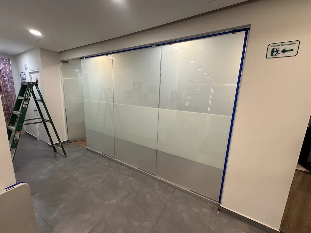 Proyecto Proyecto Sala De Juntas 1 Solidfarma Smart Film - Smart Film (PDLC) - Foto 8