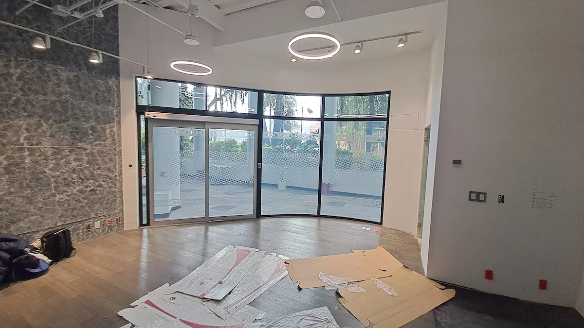 Proyecto Proyecto Show Room Hsbc Smart Film - Smart Film (PDLC) - Foto 15