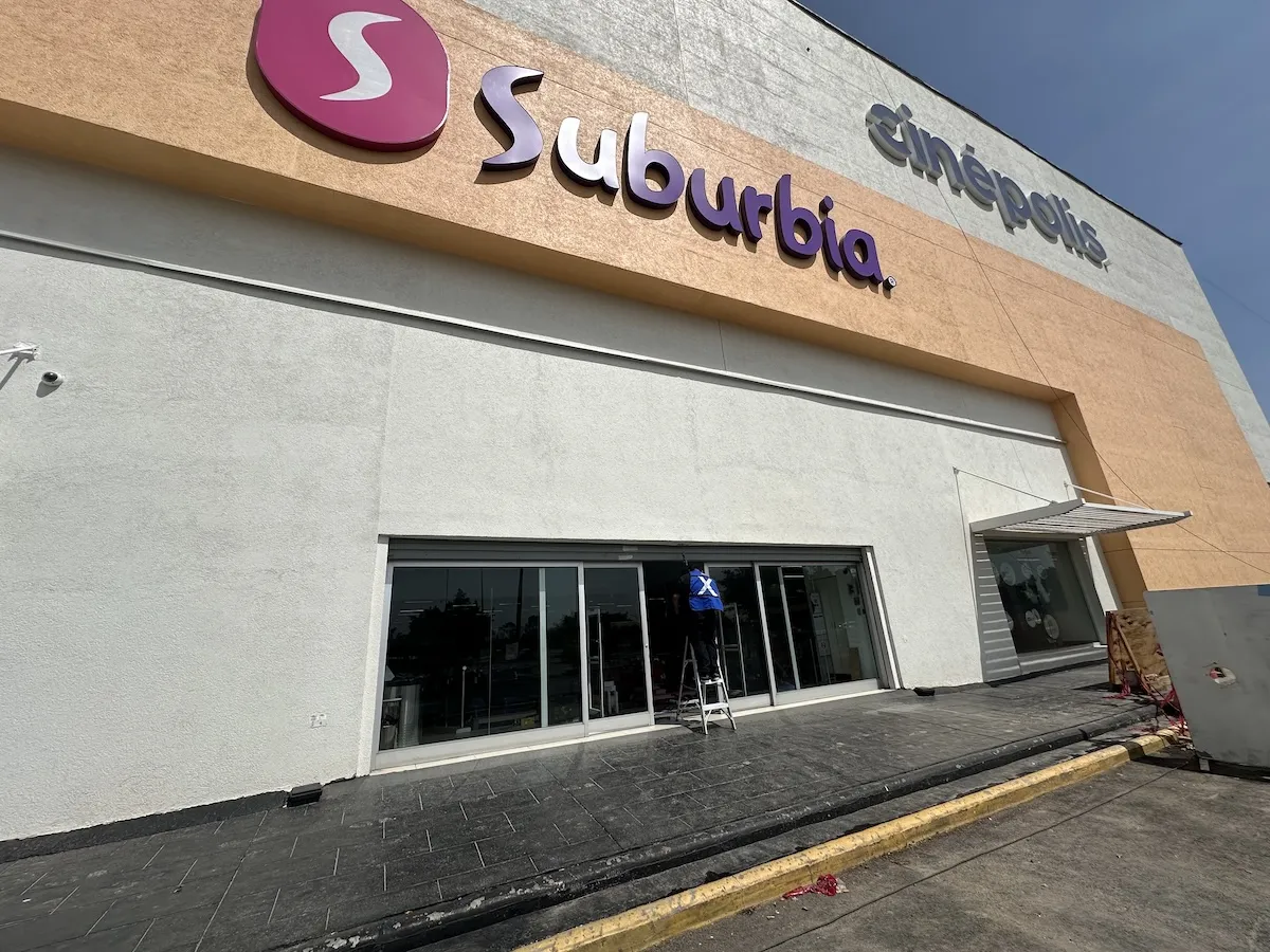 Proyecto Proyecto Suburbia Plaza Jardin Puerta Automatica - Smart Film (PDLC) - Foto 7