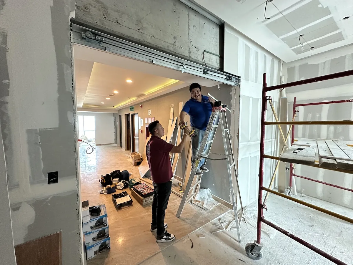 Proyecto Proyecto Torre Mayor Xalapa Puerta Automatica - Instalación de Smart Film (PDLC) por Comercializadora Garfuza