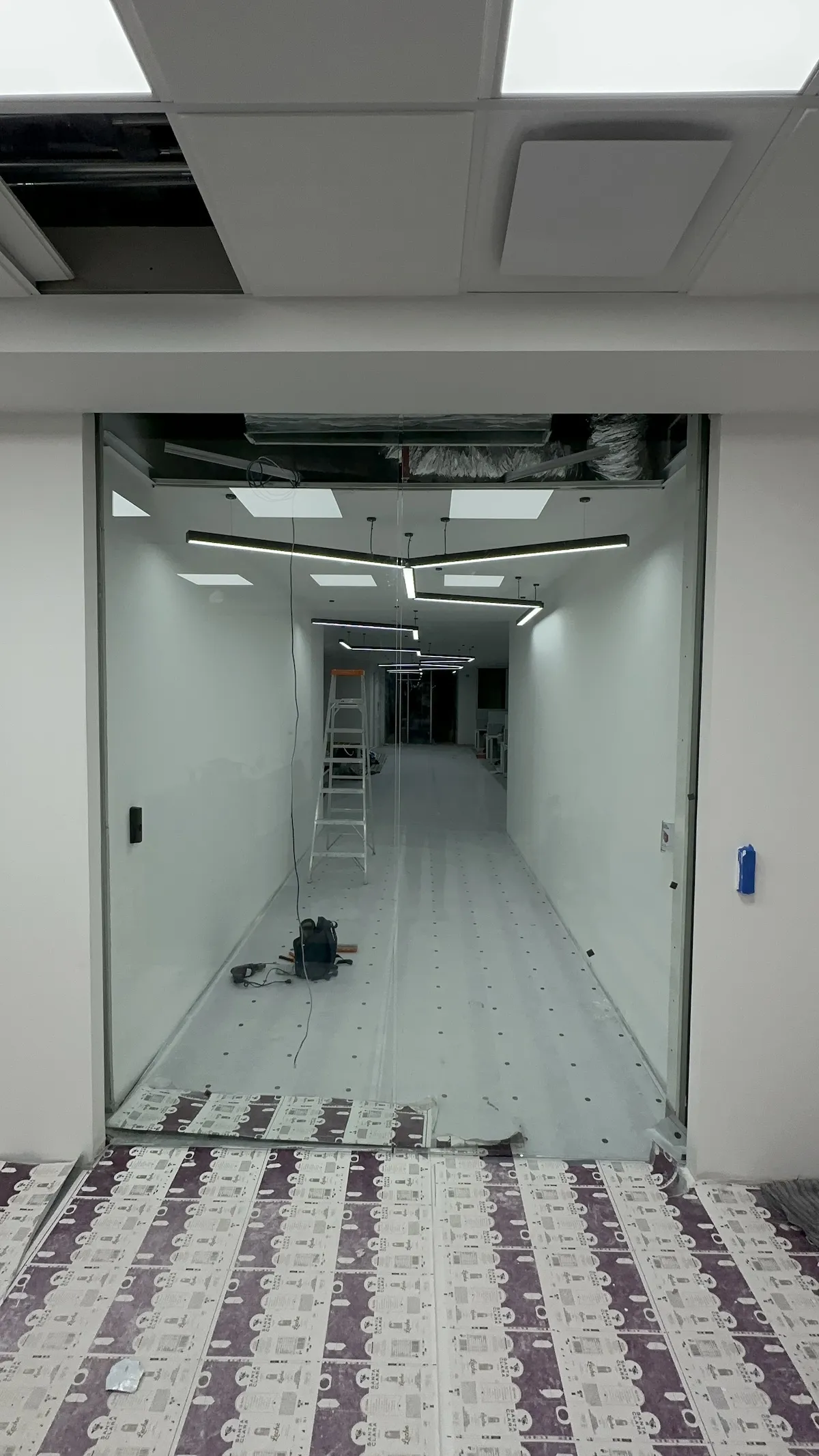 Proyecto Proyecto Toyota Puerta Automatica - Instalación de Smart Film (PDLC) por Comercializadora Garfuza