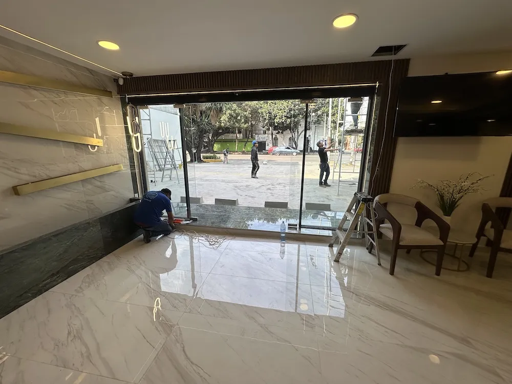 Proyecto Proyecto White D Patriotismo Puerta Automatica - Smart Film (PDLC) - Foto 14